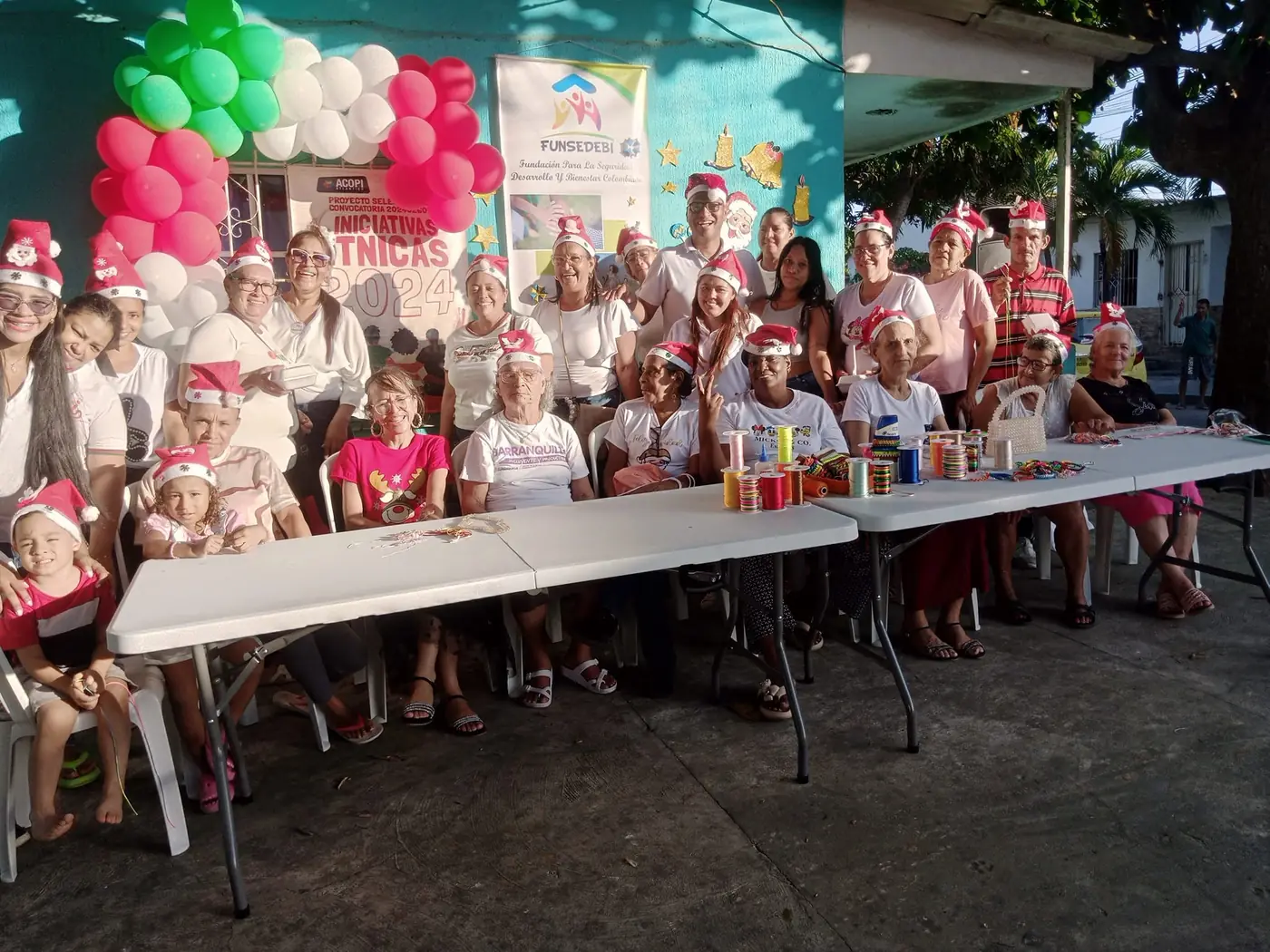 Graduación masiva de un programa de formación para mujeres